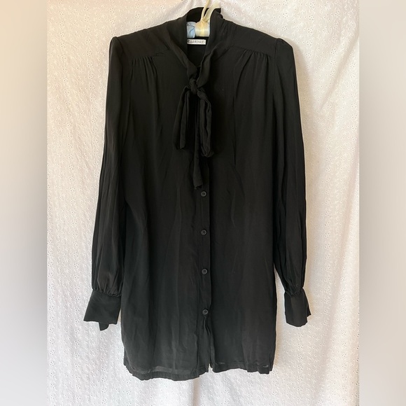 Revolve novella royale black button down ascot long top size XS - Picture 1 of 4